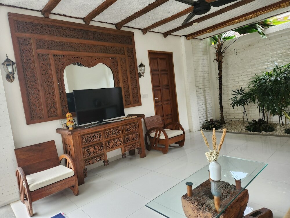 Фото The Calmtree Bungalows