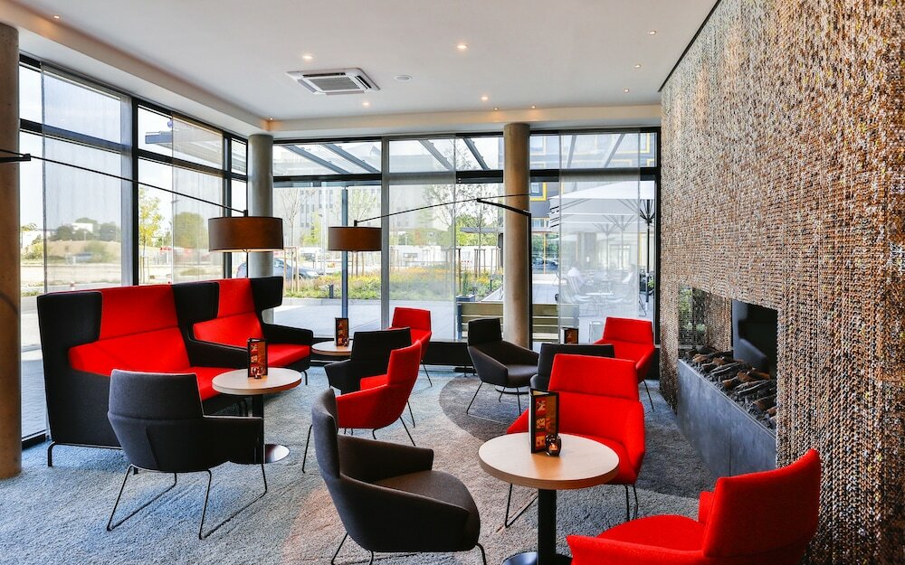 Фото Holiday Inn Express Karlsruhe - City Park, an Ihg Hotel