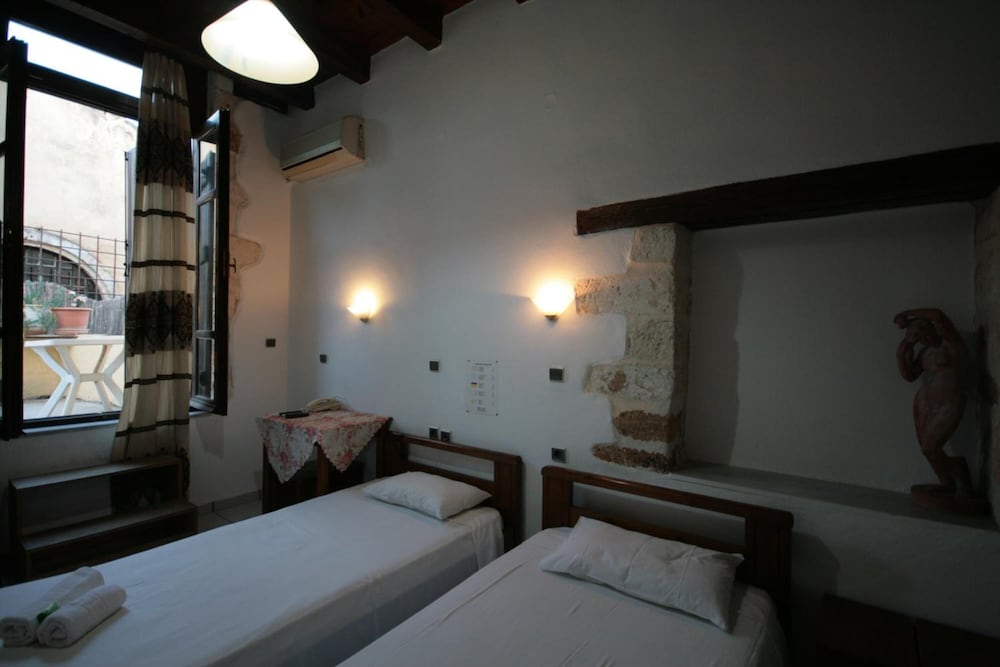 Фото Chania Rooms