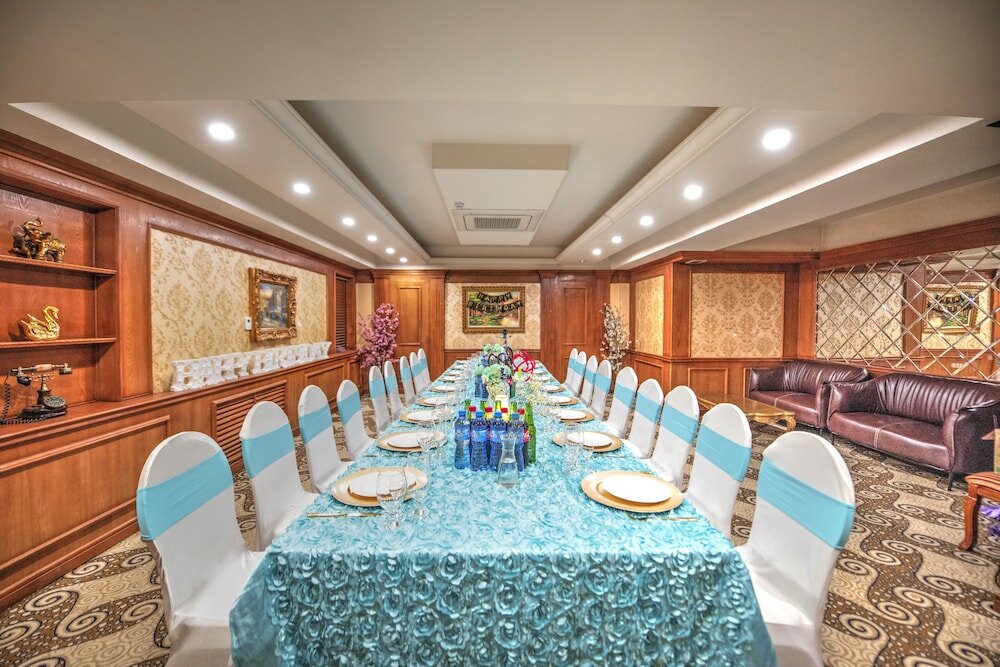 Фото Royal House Hotel 2