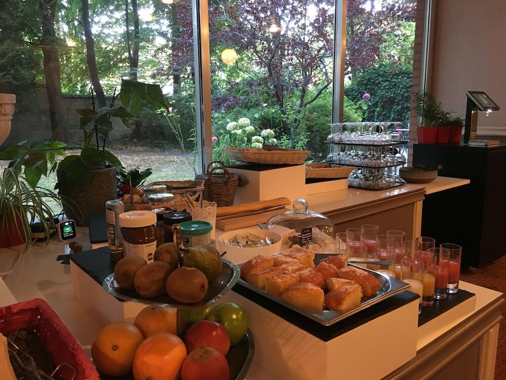 Фото First Euroflat Hotel