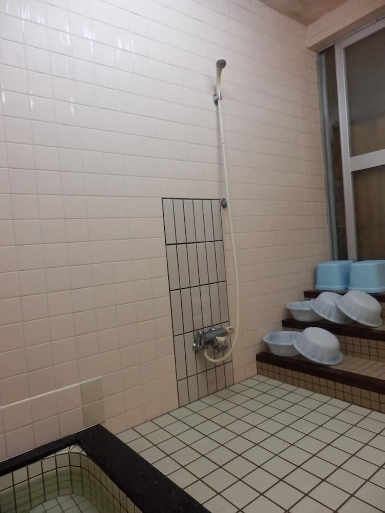 Фото Kikunoya Ryokan