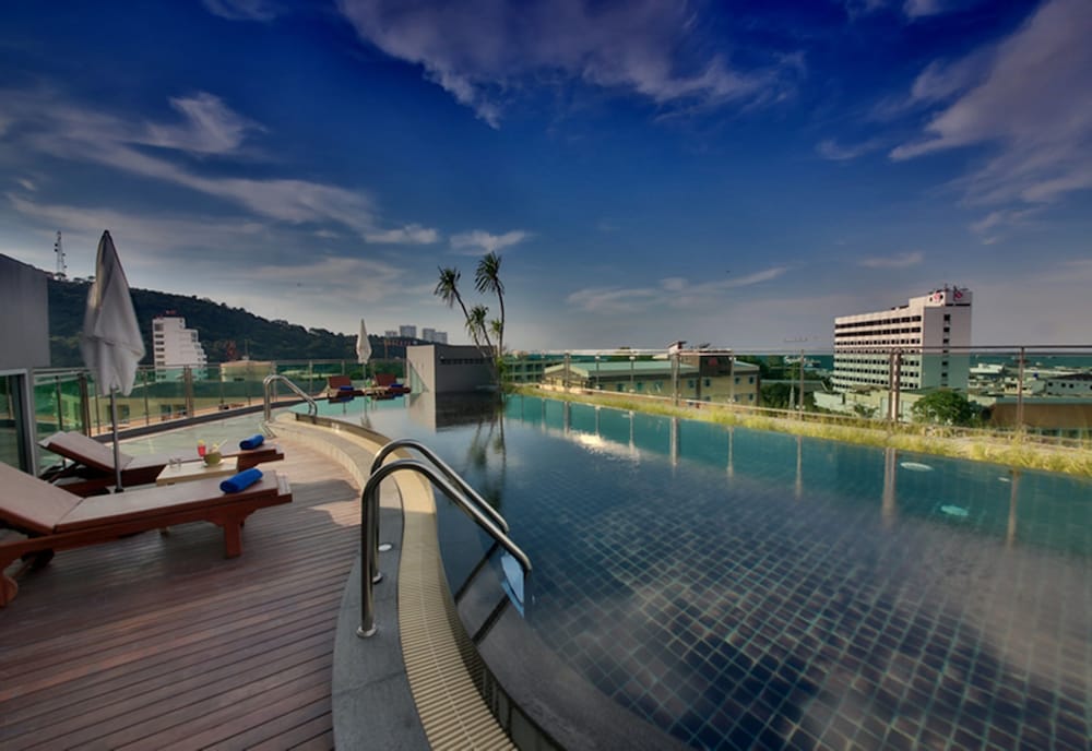 Фото The Sun Xclusive