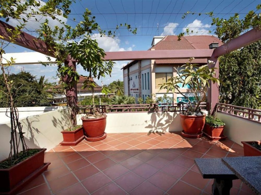 Фото Neth Socheata Hotel