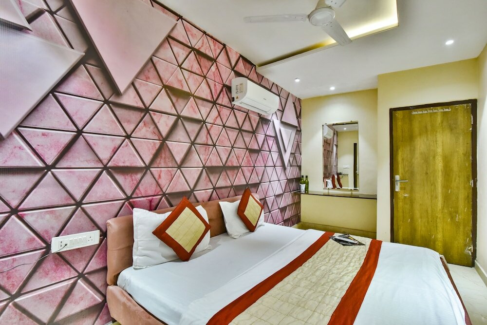 Фото Hotel Singh International