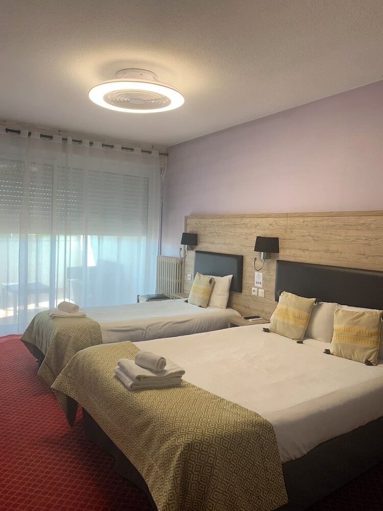 Фото Brit Hotel Bleu Nuit