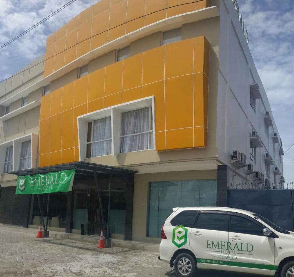 Фото Emerald Hotel