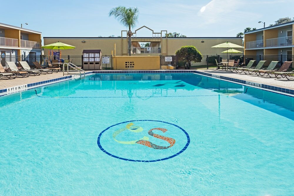 Фото Celebration Suites