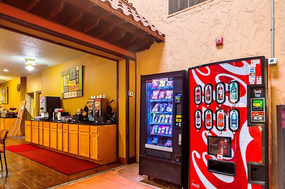 Фото Red Roof Inn & Conference Center Lubbock