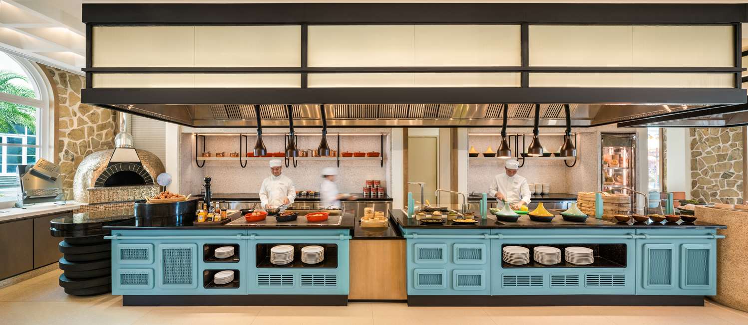 Фото La Festa Phu Quoc Curio Collection by Hilton