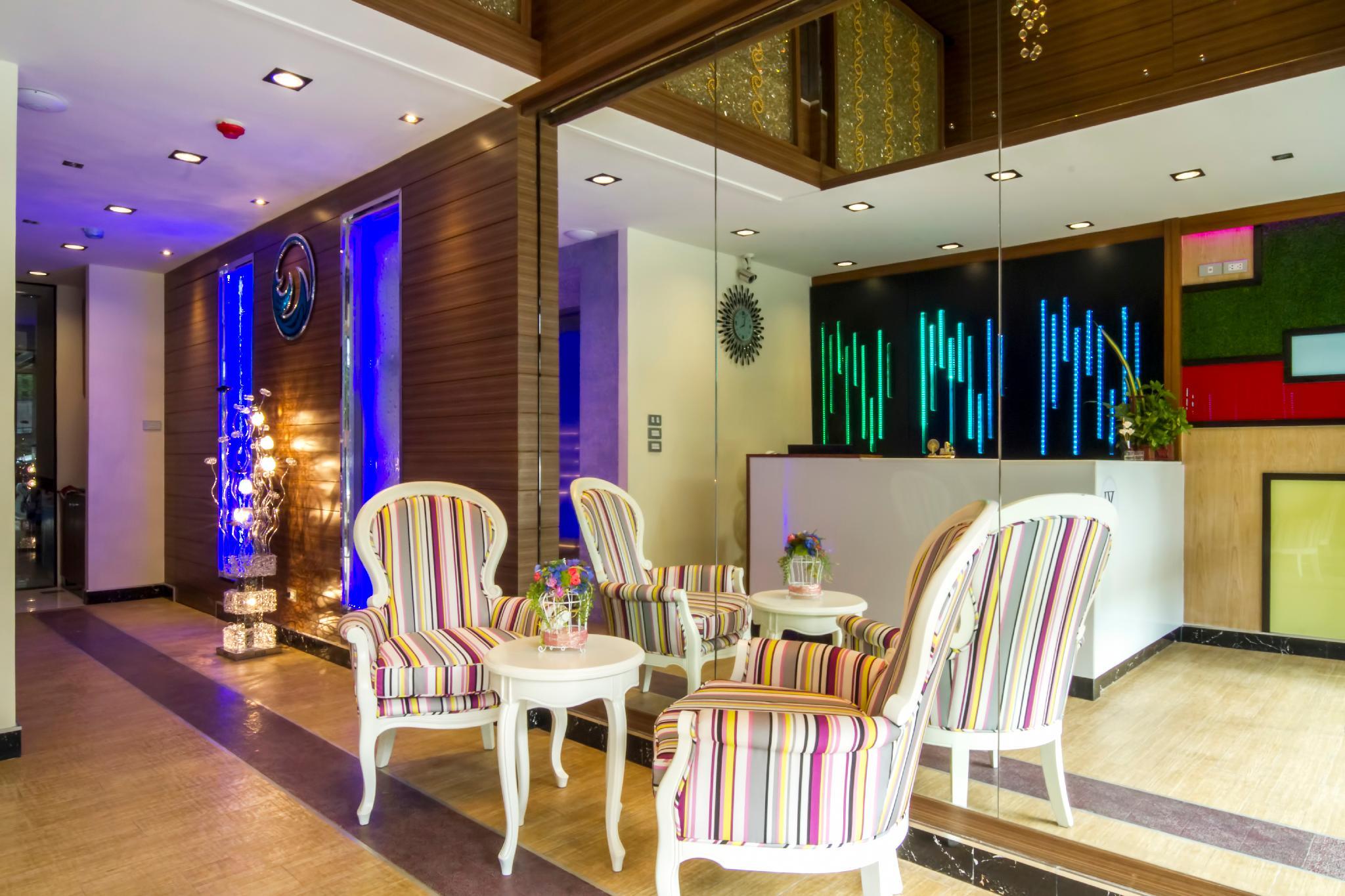 Фото Eleven Avenue Suites Bangkok