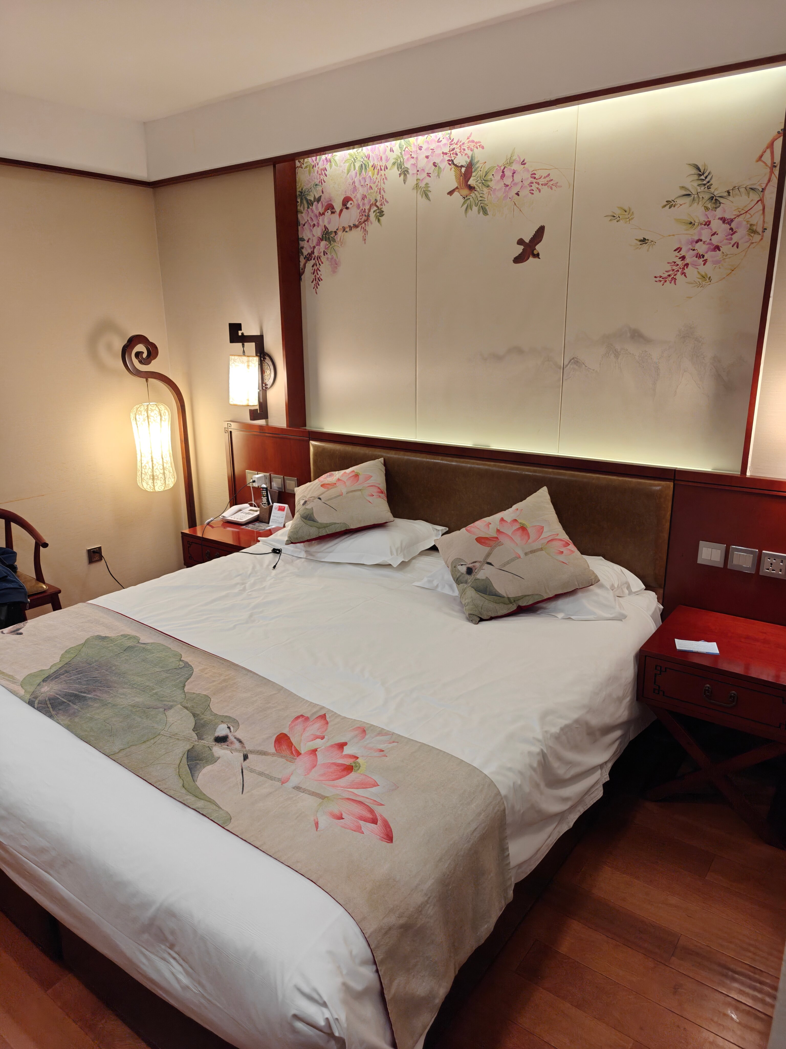 Фото Yitingzhenshe Hotel