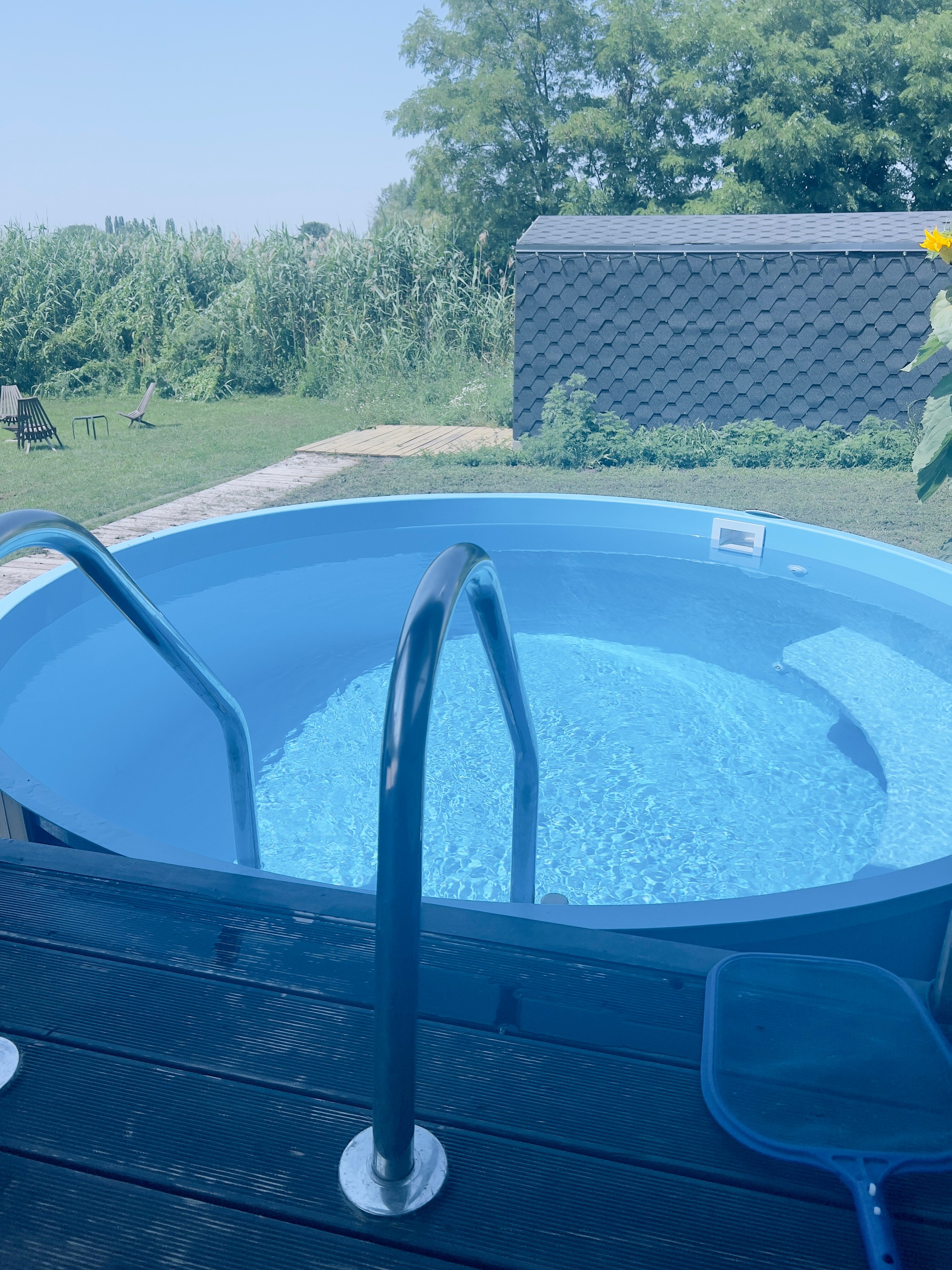 Фото Барн Лотос