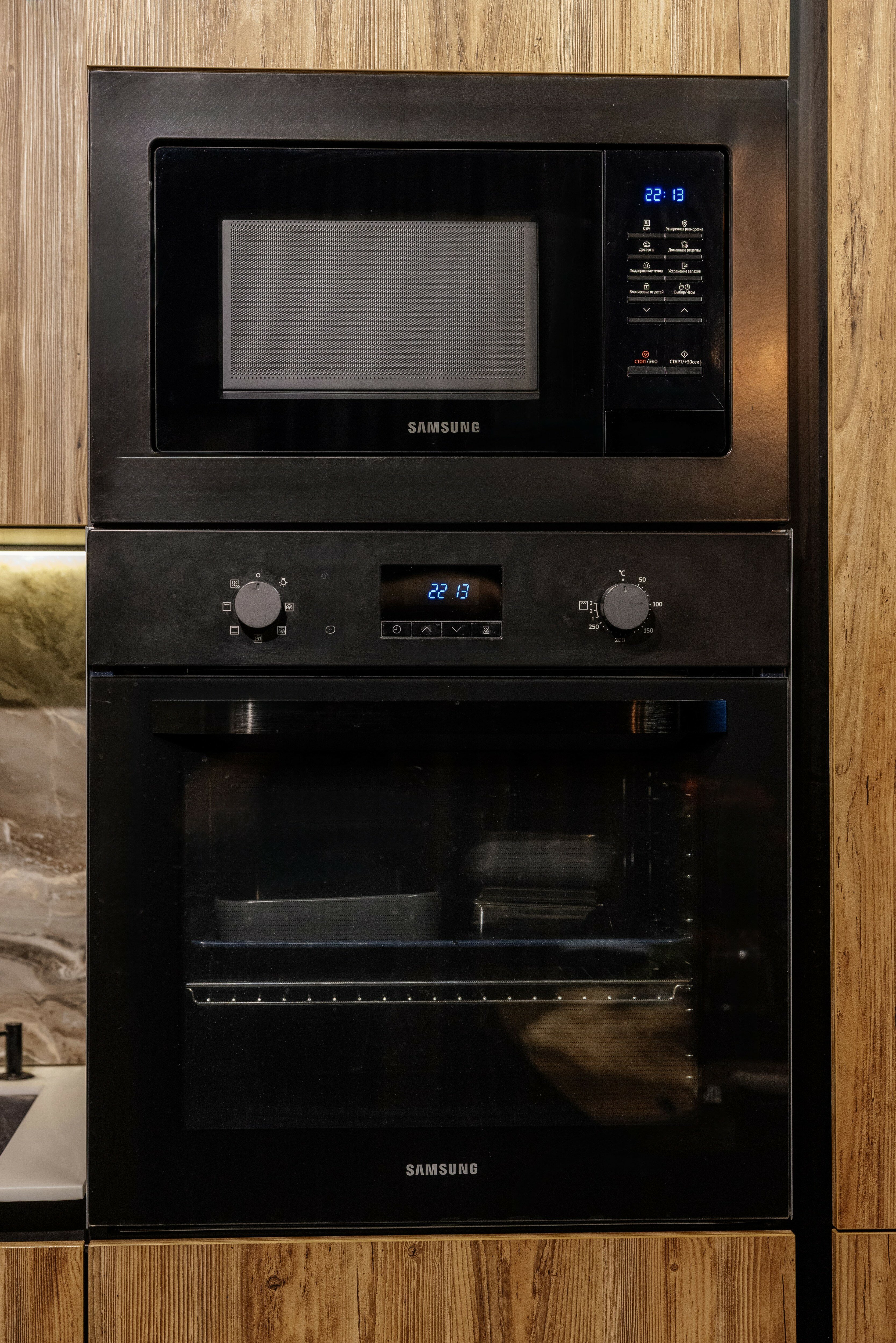 Фото The Regal Apartment