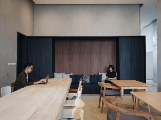 Фото Lloyd's Inn Kuala Lumpur