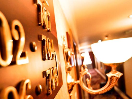 Фото White House Hotel