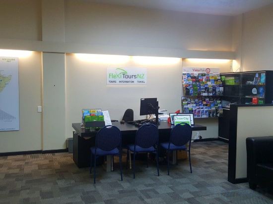 Фото Kiwi International Hotel