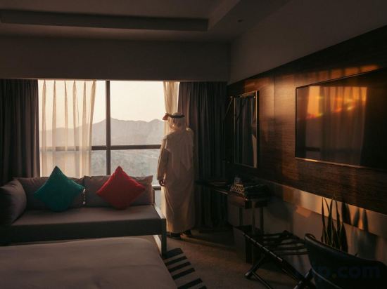 Фото Novotel Makkah Thakher City