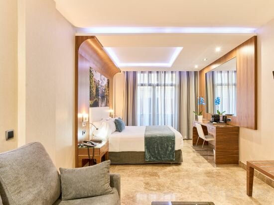 Фото Vp Jardín de Recoletos