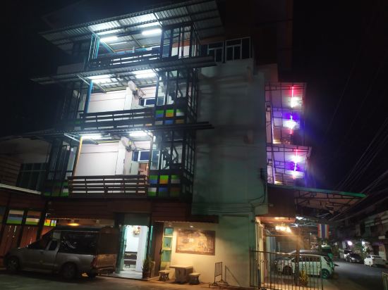 Фото PonTaWin Budget Hotel