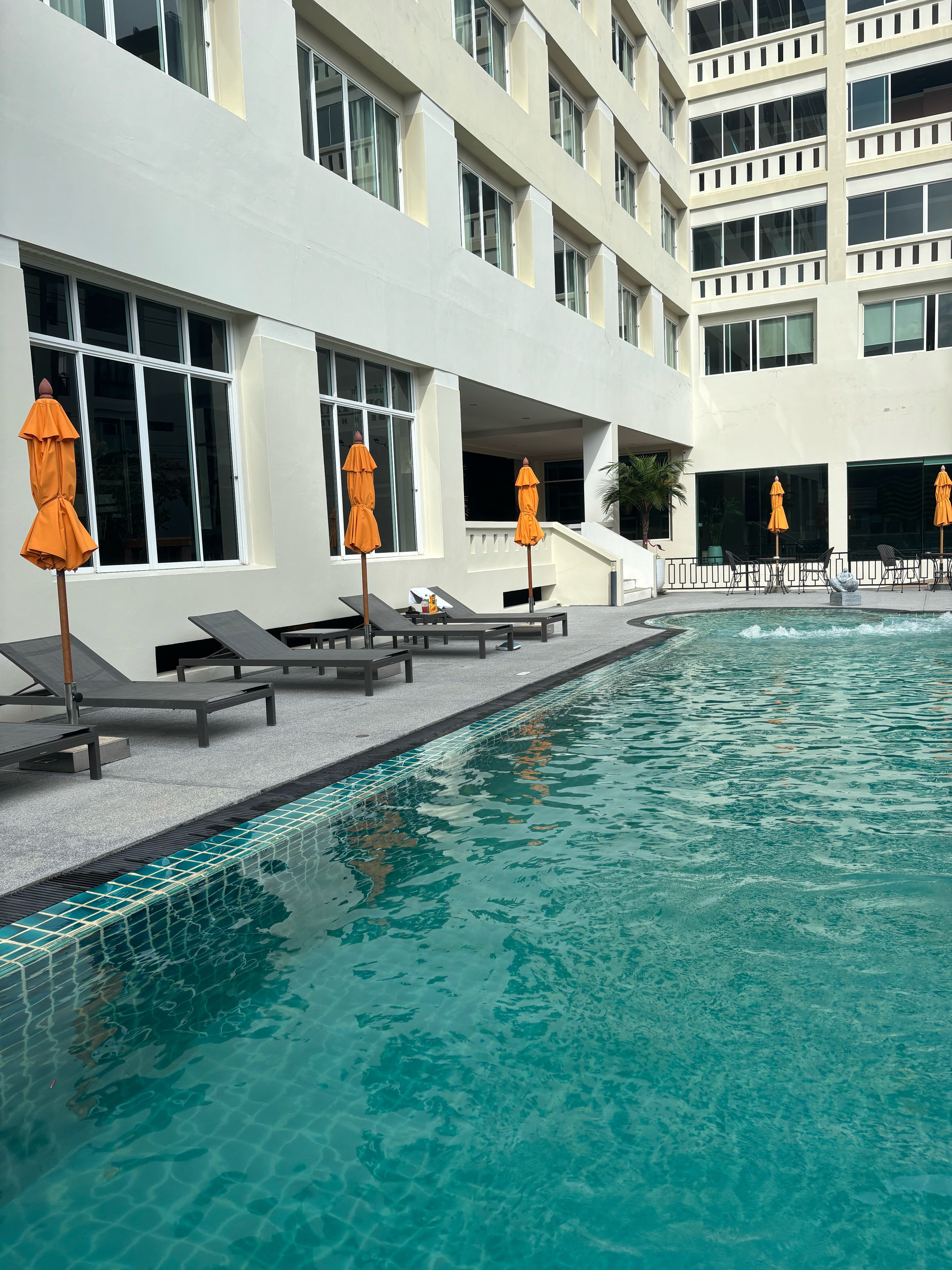 Фото Crown Pattaya Beach Hotel