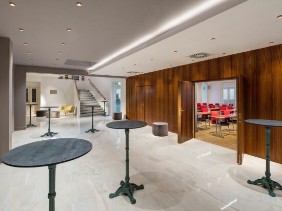 Фото Mamaison Hotel Riverside Prague