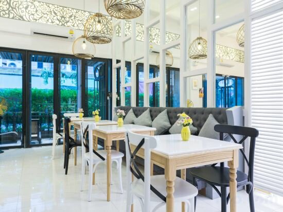 Фото White Ivory Bed & Breakfast