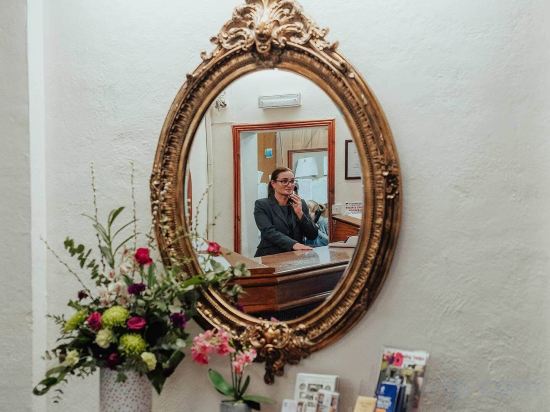 Фото Dunadry Hotel and Gardens