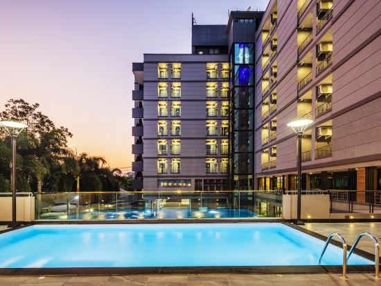 Фото Livotel Hotel Hua Mak Bangkok