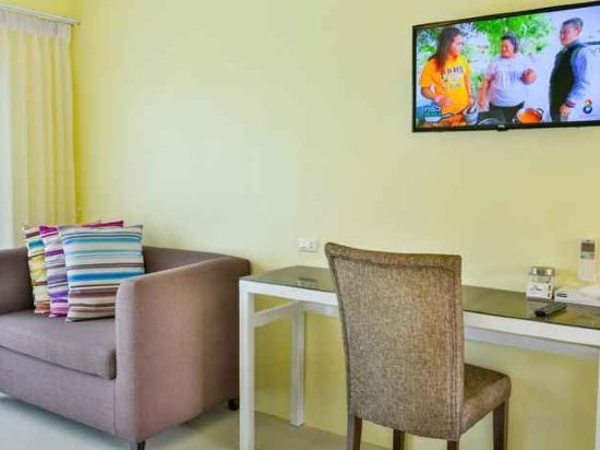 Фото Southgate Residence Hotel