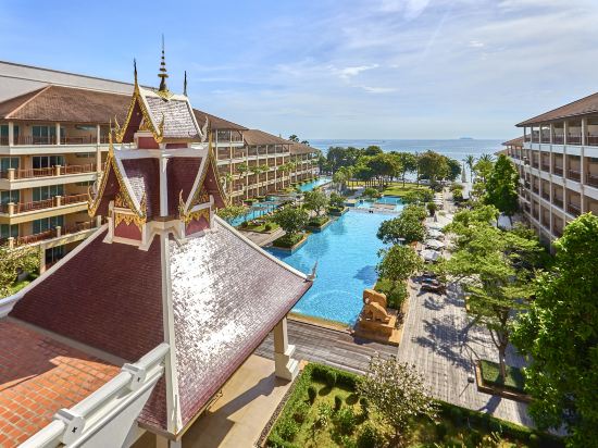 Фото The Heritage Pattaya Beach Resort
