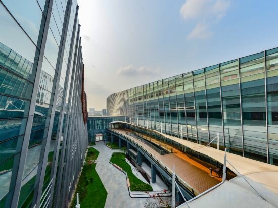 Фото Guangzhou Baiyun International Convention Center LN Dongfang Hotel