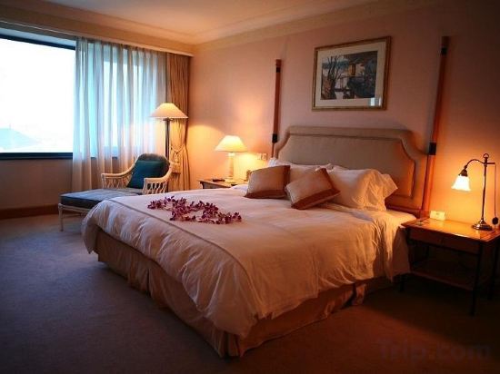 Фото Hanoi Daewoo Hotel