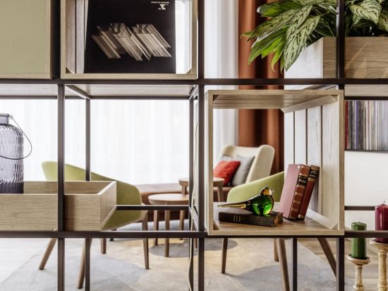 Фото IntercityHotel Frankfurt Hauptbahnhof Süd