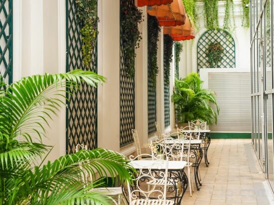 Фото T-Ritz Saigon Hotel & Apartment