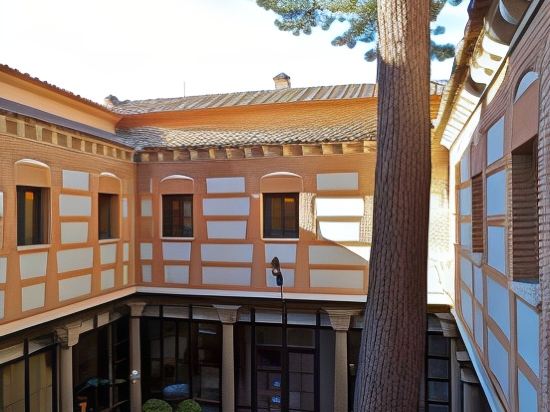 Фото Parador De Avila