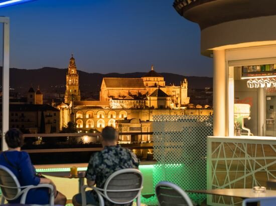 Фото Hesperia Cordoba