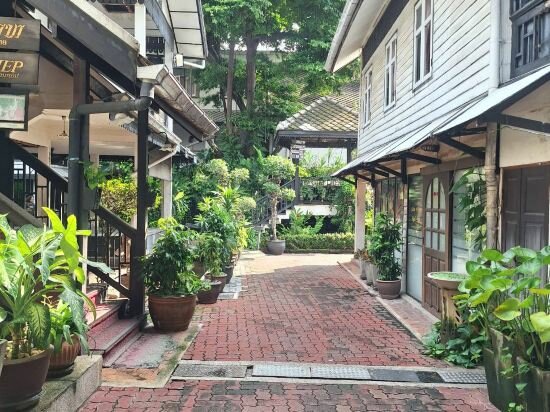 Hotel Silom Village Inn, Bangkok, photo