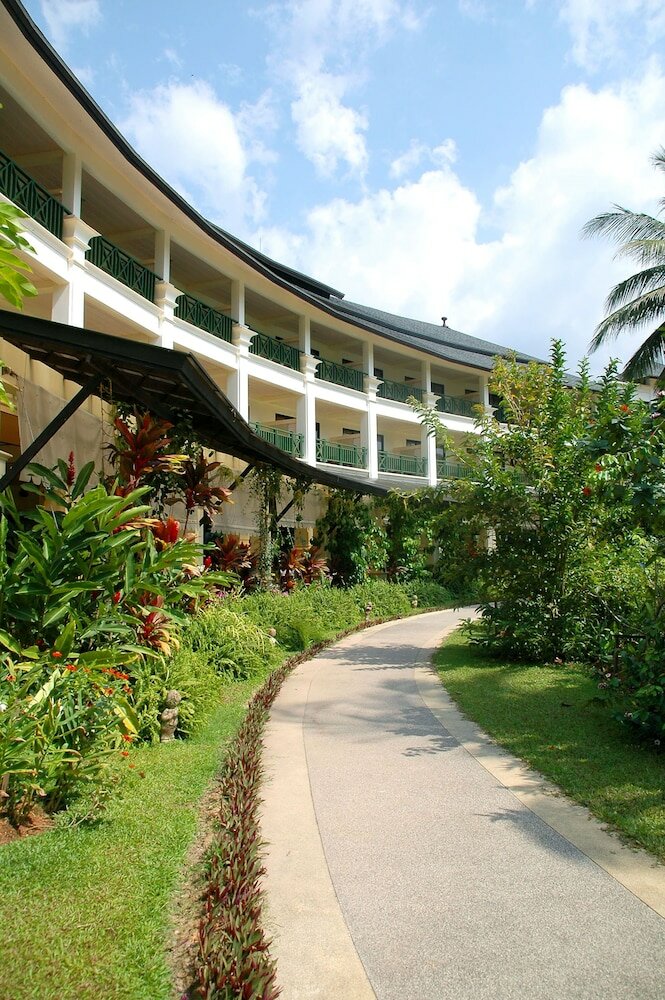 Фото отеля 2