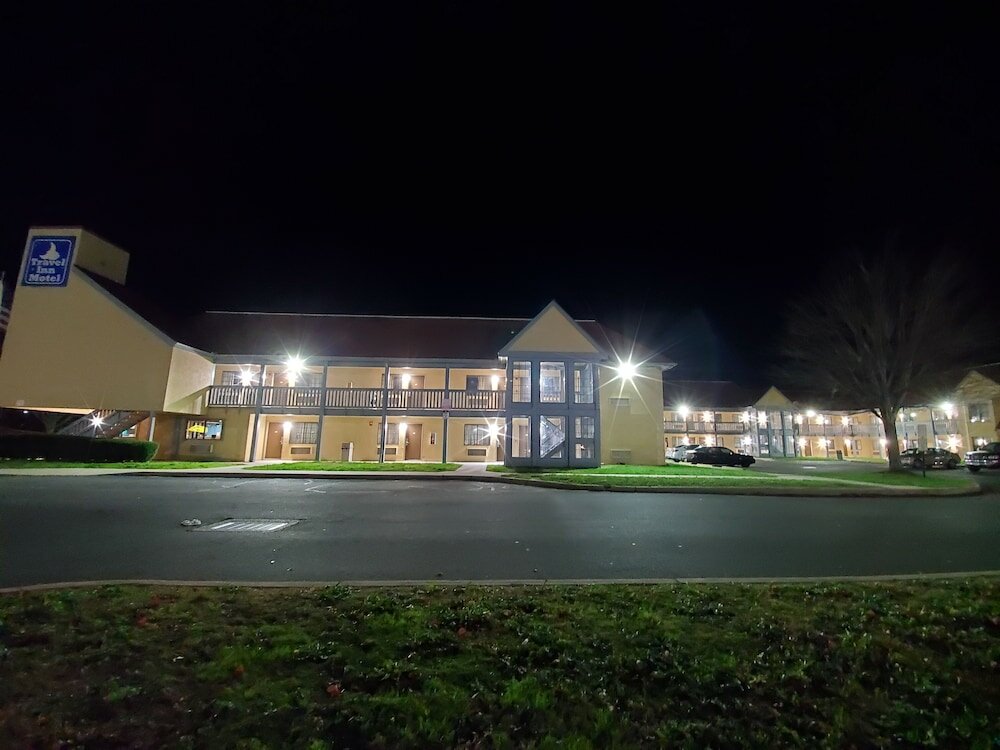 Фото Travel Inn Motel