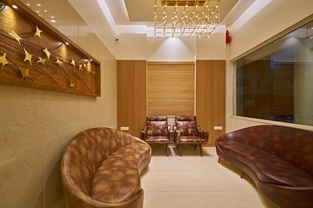 Фото Hotel Atharv