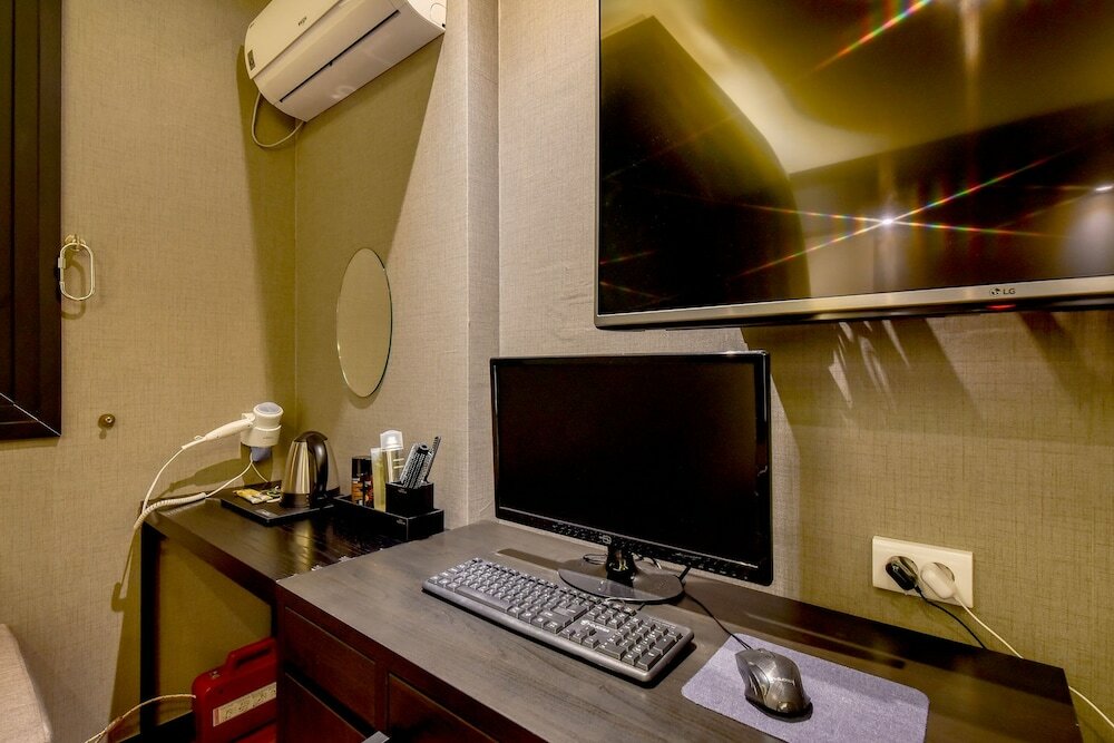 Фото French Code Hotel