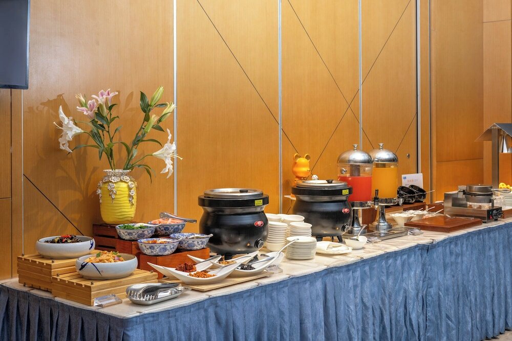 Фото Holiday Inn Express Chengdu Xindu, an Ihg Hotel