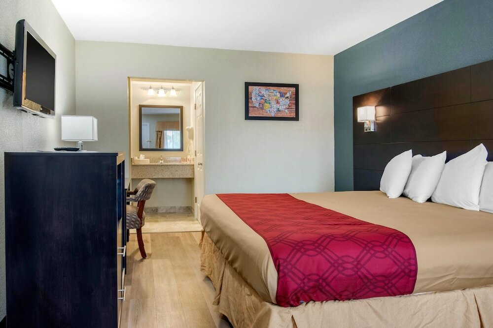 Фото Econo Lodge Freeport - Brunswick Area