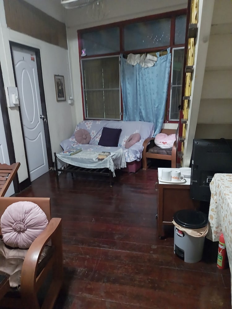 Фото Danee Hostel