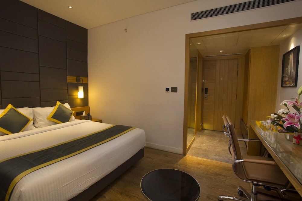 Фото Fountain Tree by Tgi