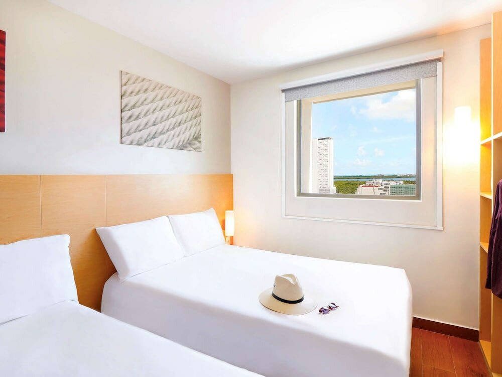 Фото Ibis Cancun Centro