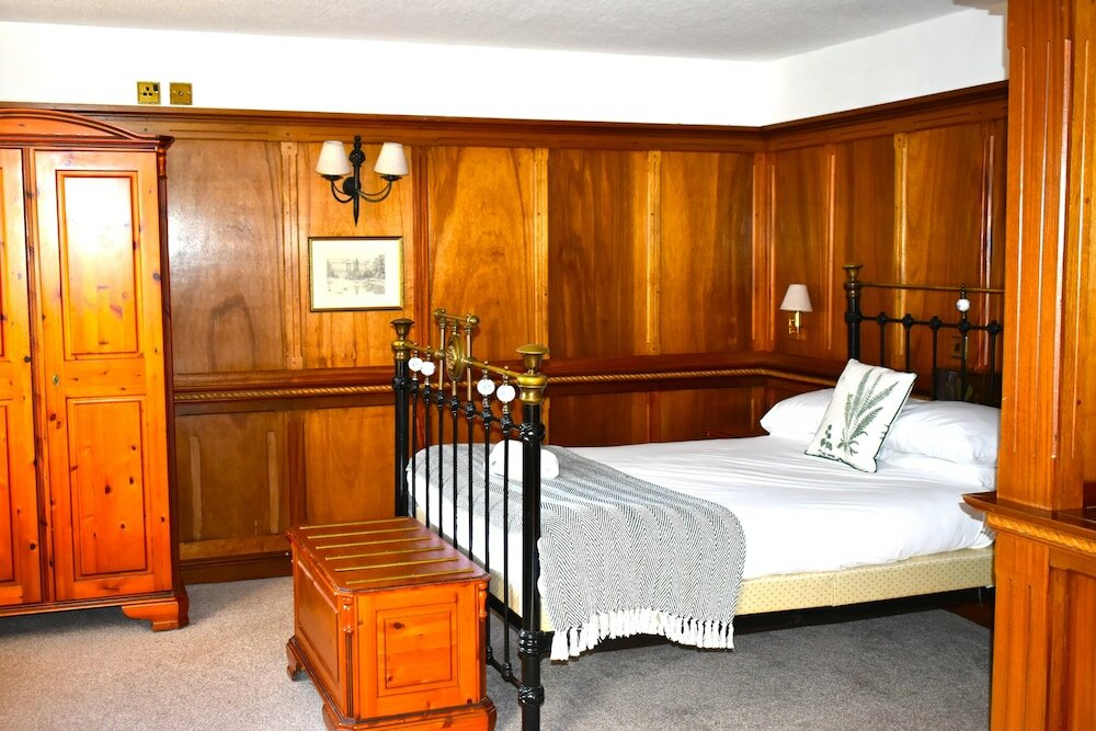 Фото Donington Manor Hotel