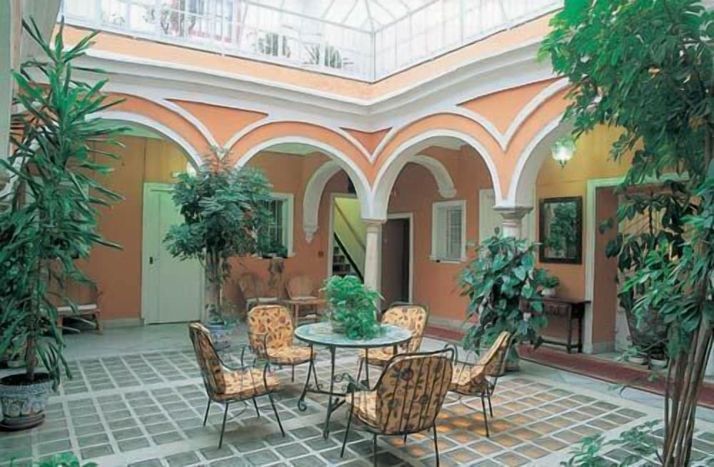 Фото Hostal Sierpes