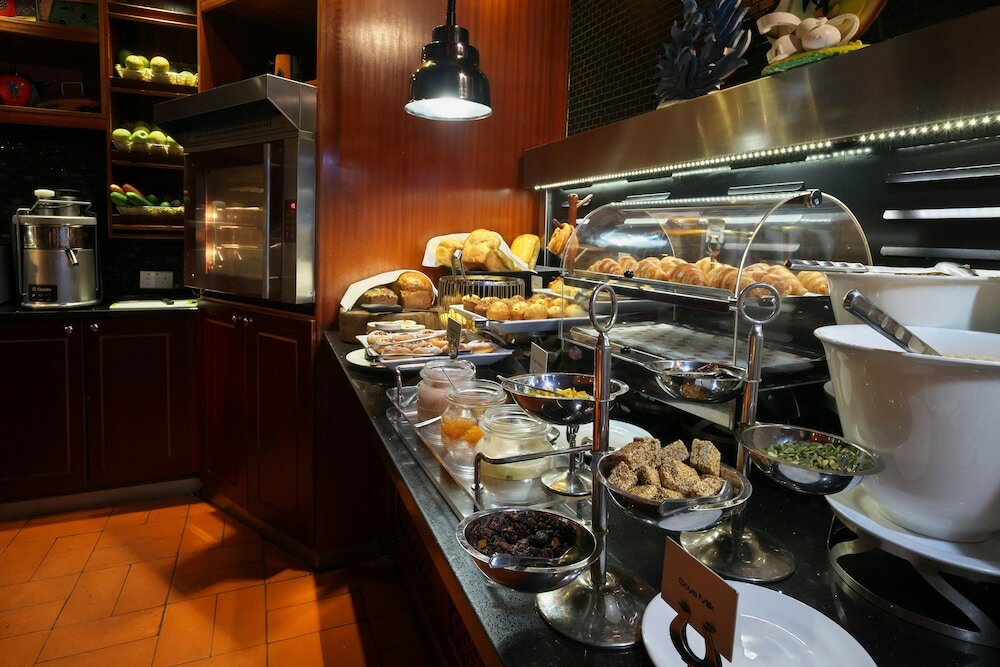 Фото Labadi Beach Hotel